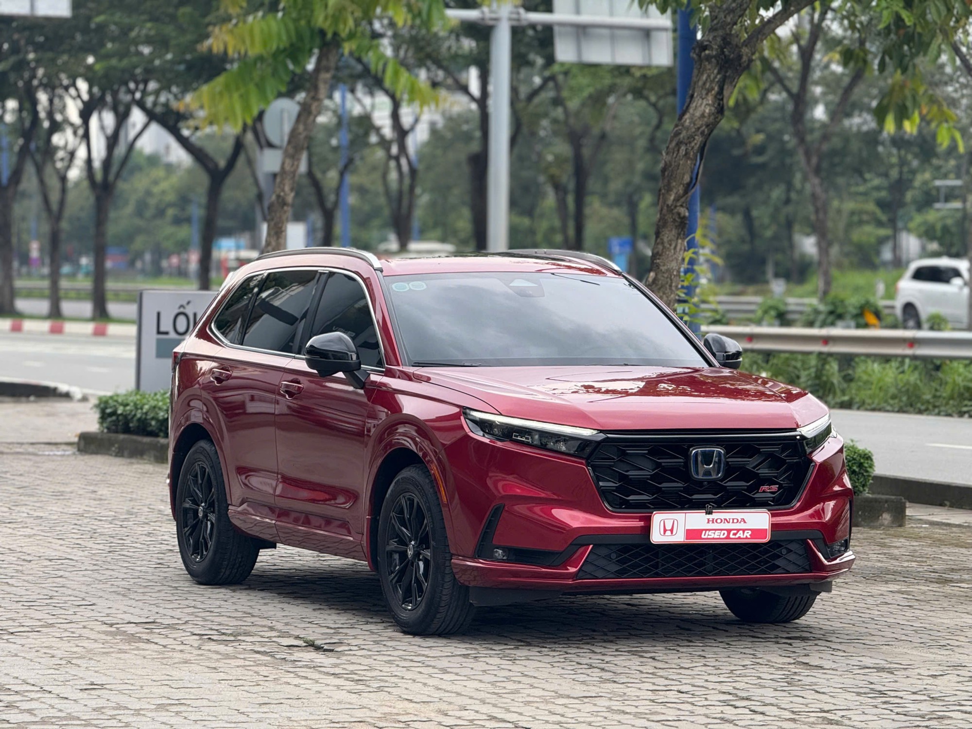 Honda CR-V RS Màu đỏ đã qua sử dụng